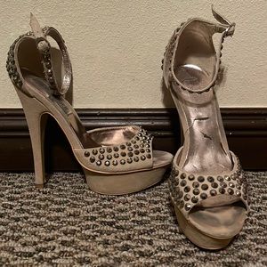 Steve Madden Tan Studded Heels